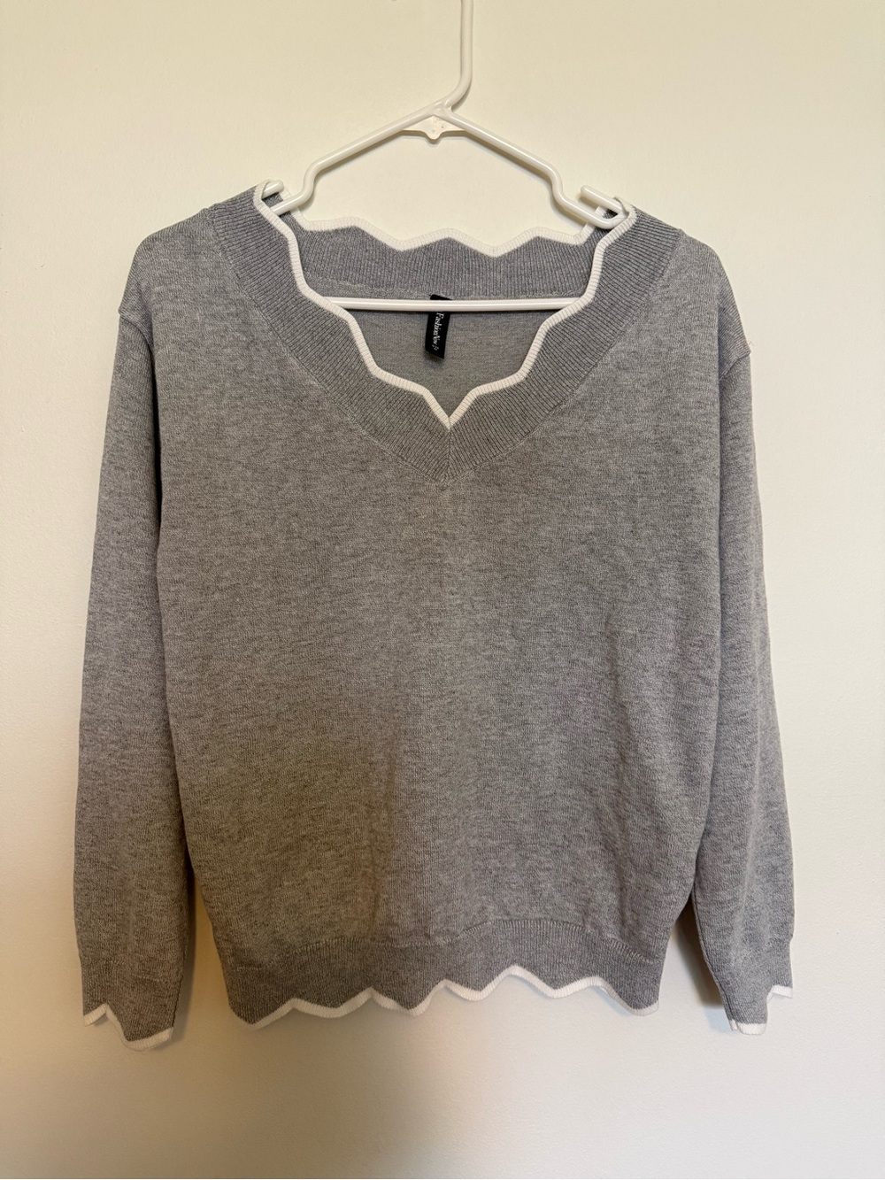 Light Gray V-Neck Sweater with Scallop Trim - Unbranded